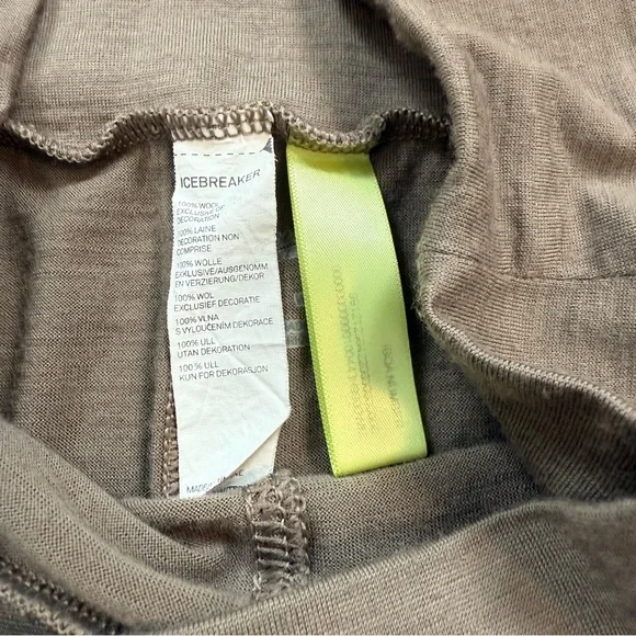 Icebreaker Skirt Sz Medium. Tan with Brown Floral Print - Picture 4 of 10